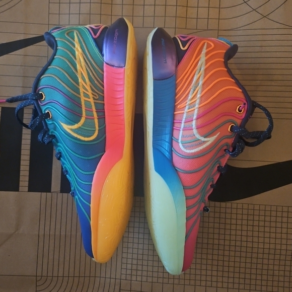 Lebron XXI Mens size 10 Multi Color - Picture 2 of 6